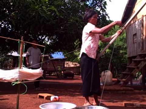 Indigenous people learn business skills